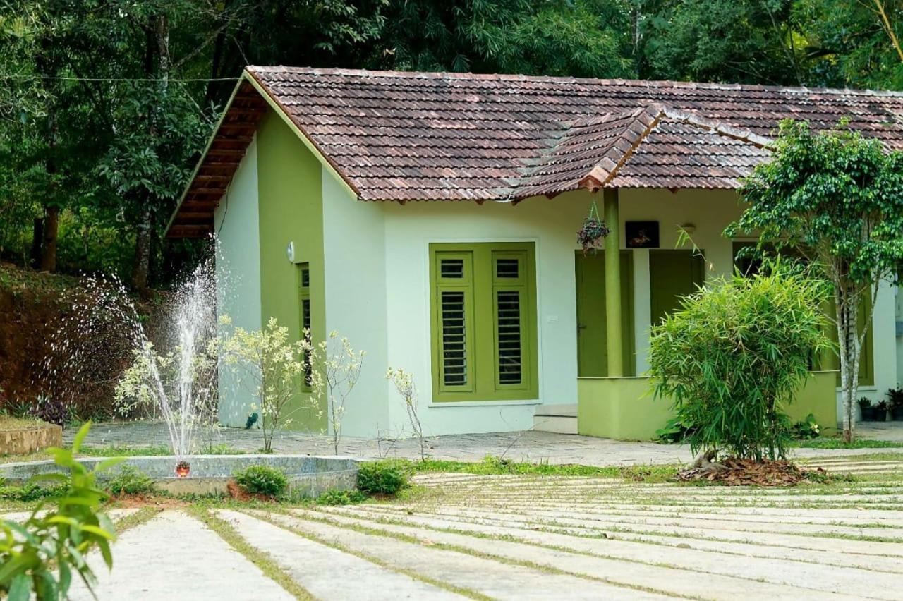 Batheri Ayurnest Pool Resort Wayanad מראה חיצוני תמונה